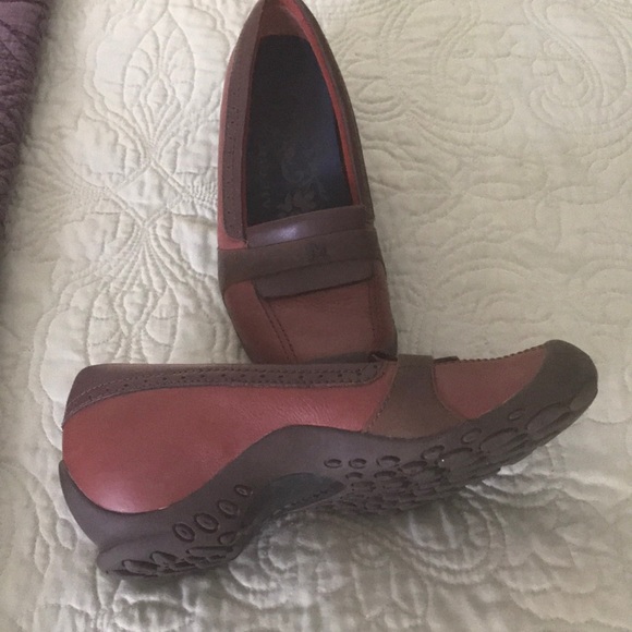 Merrell Shoes - Picture 4 of 4